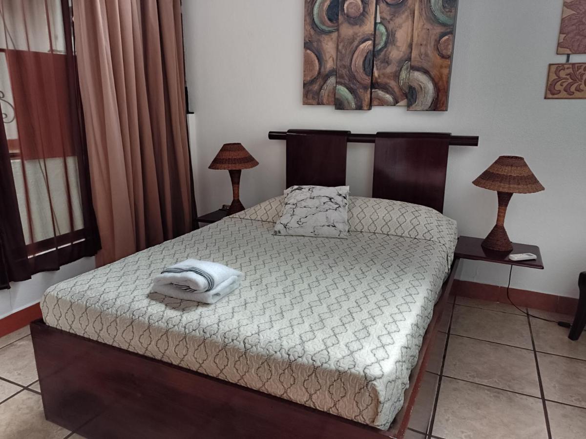 Natural Pacific Suites Manuel Antonio Exterior foto